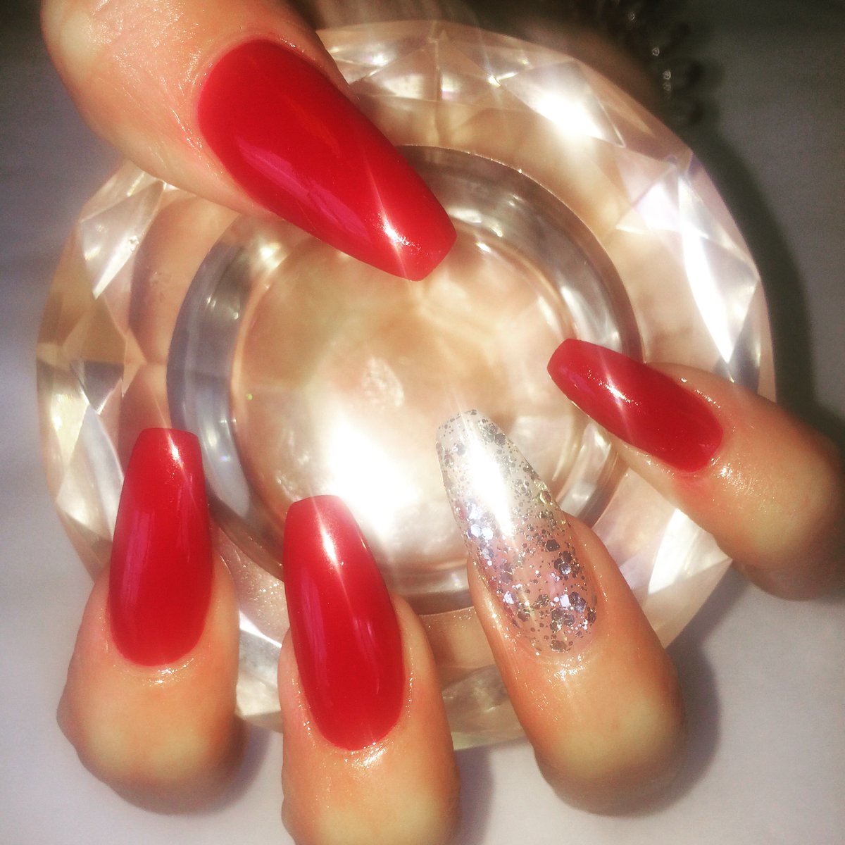 GlamUpHair1's tweet photo. £25
#glamup #acrylicnails #gelpolish #nailsofinstagram #nails #glitternails https://t.co/EQyRHUrwBD