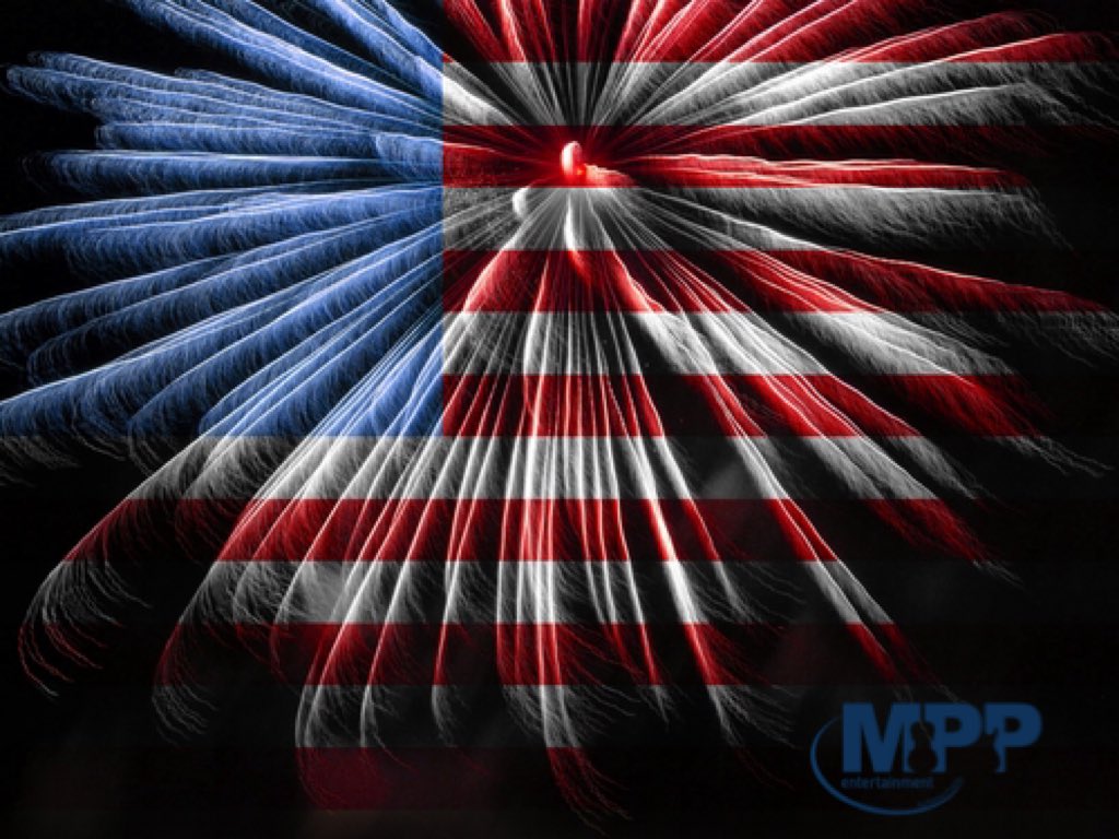 puerto_manolo's tweet photo. Happy 4th of July! 🇺🇸 #independenceday #america #4thofjuly #fireworks https://t.co/7vOFiDmE9Y