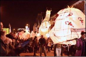 Hey <a href="/PRWotta/">WoTTA</a> <a href="/WOIWoThames/">WOIWaltonOnThames</a> @whatsinwalton <a href="/OurElmbridge/">OurElmbridge</a>  <a href="/EssentialSurrey/">Essential Surrey & SW London</a> NEW Twitter for Walton Festival of Light