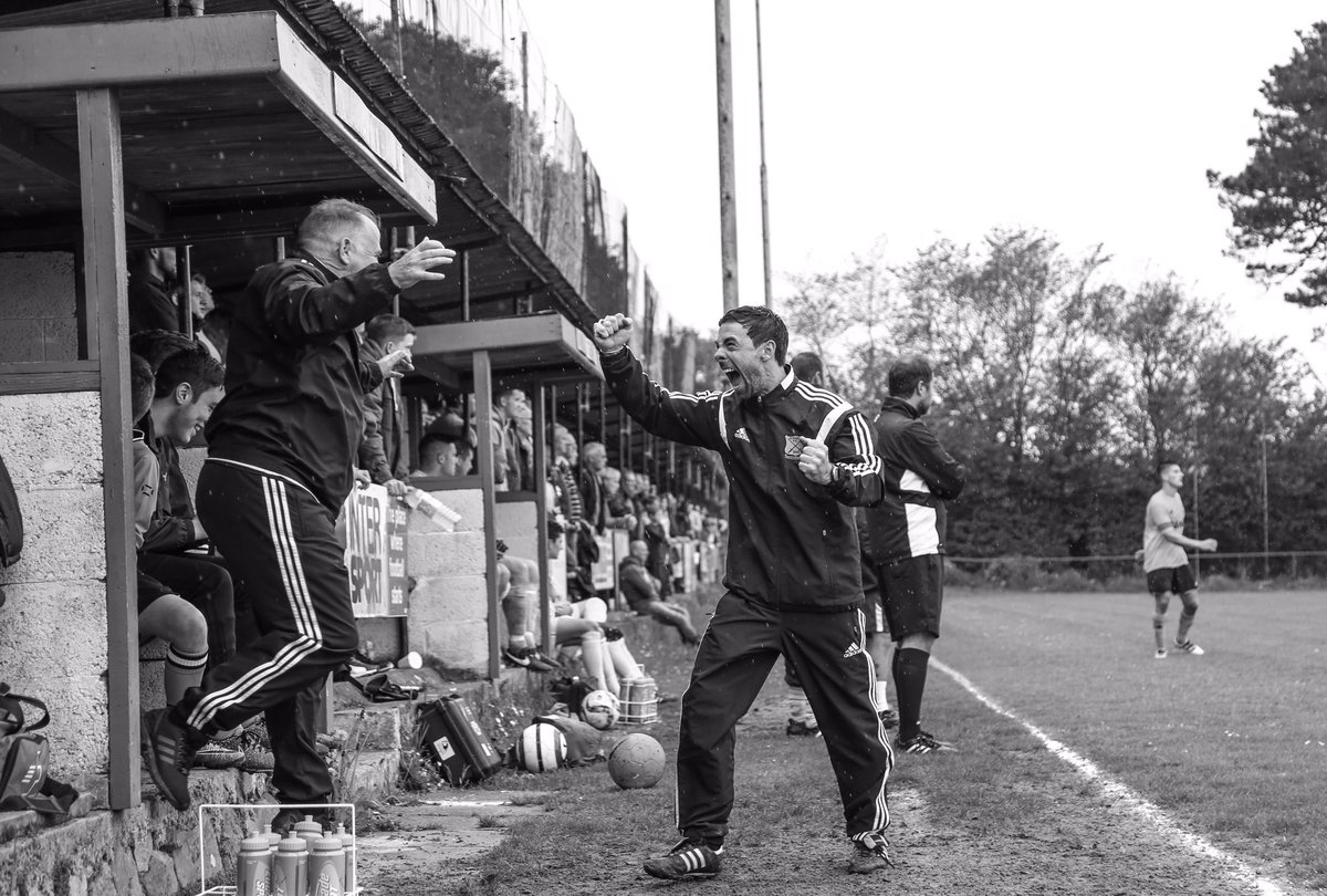 andydovey's tweet photo. .@NonLeagueCrowd two from @valerecofficial #BuzzingCrowd #oldschoolterraces https://t.co/gWNtOL50Aa