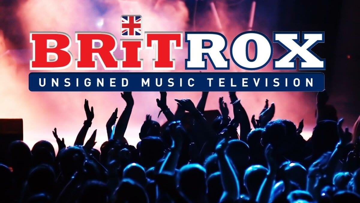 fallentoflux's tweet photo. Sane will be played as part of Britrox's (Sky channel 212, freeview 254) new rock show tonight at 10pm! https://t.co/IZeow372KJ