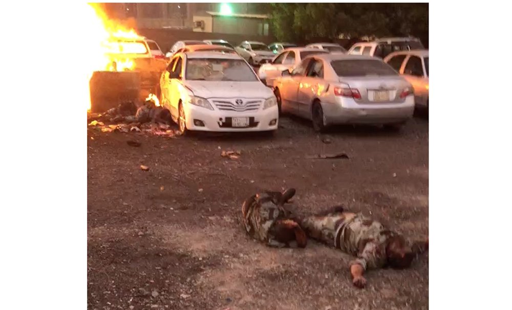 arabnews's tweet photo. Suicide attacks hit #Madinah, #Qatif
https://t.co/qZplxtSNCv https://t.co/MhYmaHWivr