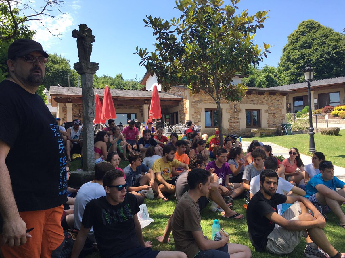 coloniasavm's tweet photo. Albergue barbadelo una pasada para los asistentes del #caminodesantiagoavm organizado por @coloniasavm https://t.co/owfuV6IrFt