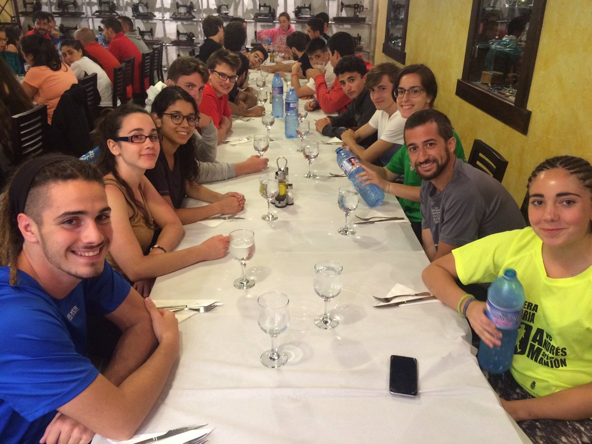 coloniasavm's tweet photo. Albergue barbadelo una pasada para los asistentes del #caminodesantiagoavm organizado por @coloniasavm https://t.co/owfuV6IrFt