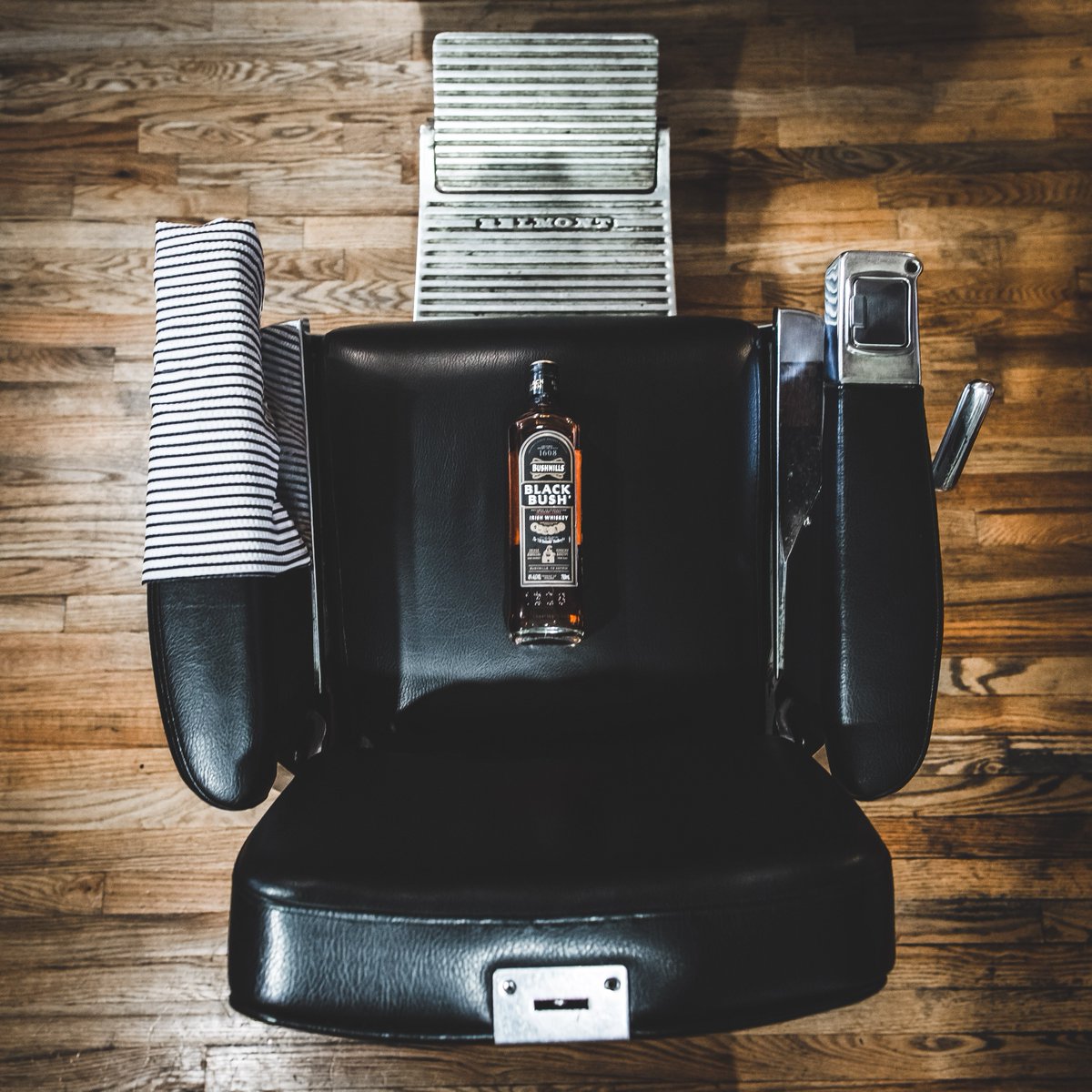 BushmillsUSA's tweet photo. AJ the Barber taught himself to cut hair. Now his chairs are where Brooklyn creatives go to hustle #blackiscalling https://t.co/DyqOMd7DNZ