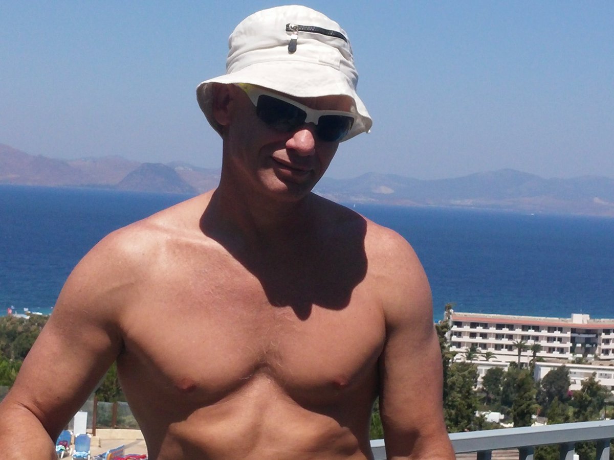 Eldadi515's tweet photo. I went for rest after epfg swimming competion.. https://t.co/uGid6jfyN9