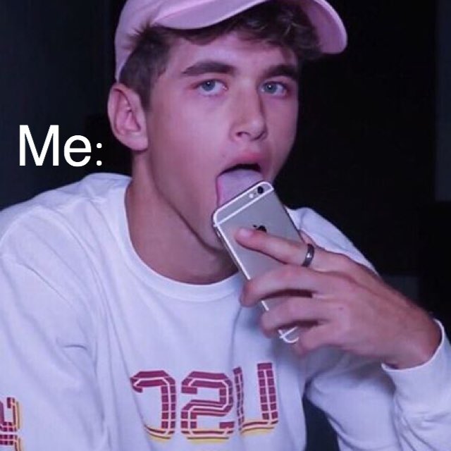 _ellieowen's tweet photo. Teacher:Why is summer the hottest season?
Me:Because @natekgarner posts shirtless IG pics😏🔥😻 https://t.co/s2ZQ4VjXNJ