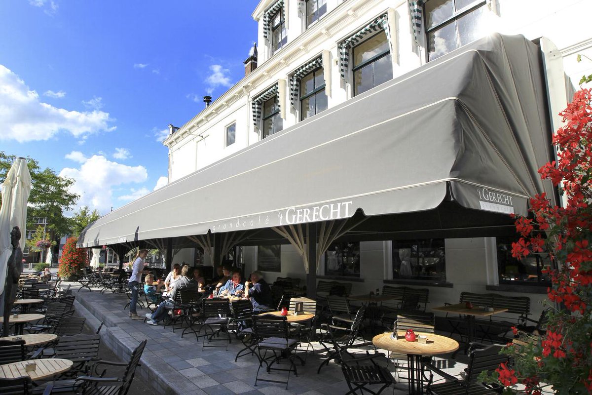 Drie locaties in #Sneek in terras top 100, hoogste Friese notering <a href="/tgerecht/">'t Gerecht</a> in #Heerenveen  bit.ly/29hPi3R