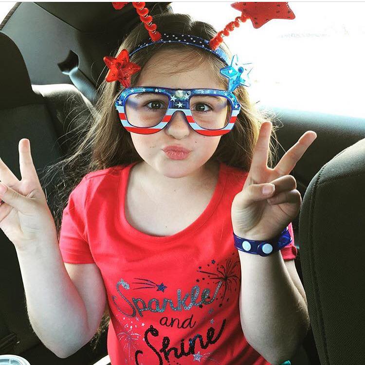 OsbrinkKids's tweet photo. #4thofJuly vibes with @Emmashannon819. Happy 240th birthday, America! https://t.co/6NrVnjyPxp