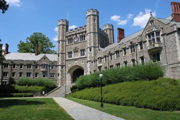 DiarioBitcoin's tweet photo. Universidad de Princeton publica libro sobre Bitcoin https://t.co/y4MN7NLqbS https://t.co/74CTYj0hLo