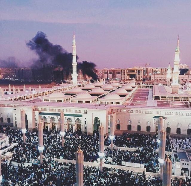 iEs_ii's tweet photo. #تفجير_المدينه اللهم عليك بمن ارعب الصائمين وهم في لحظة افطارهم مطمئنين في مسجد رسول الله وارحم الشهداء منهم😞💔. https://t.co/QK3QjAdmUA