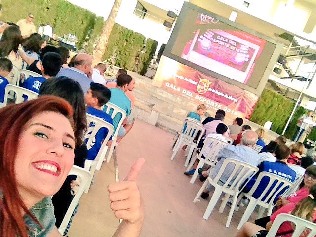 MariaSalmer's tweet photo. @ffrm_es #GalaCFRM2016 #quierolacamisetaaaaaa! #arribalaseleccionespañola #endirecto #lacamisetapamii #elrespetogana https://t.co/8qonSHwXwn