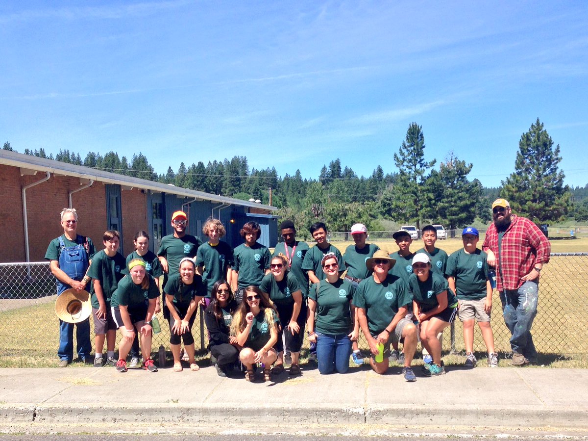 SSPChiloquin's tweet photo. #SSPchiloquinwk2 and #SSPstaff are marching in Chiloquin's Independence Day Parade today!! happy 4th! 🇺🇸❤️💙 https://t.co/7HUMMpwNGs