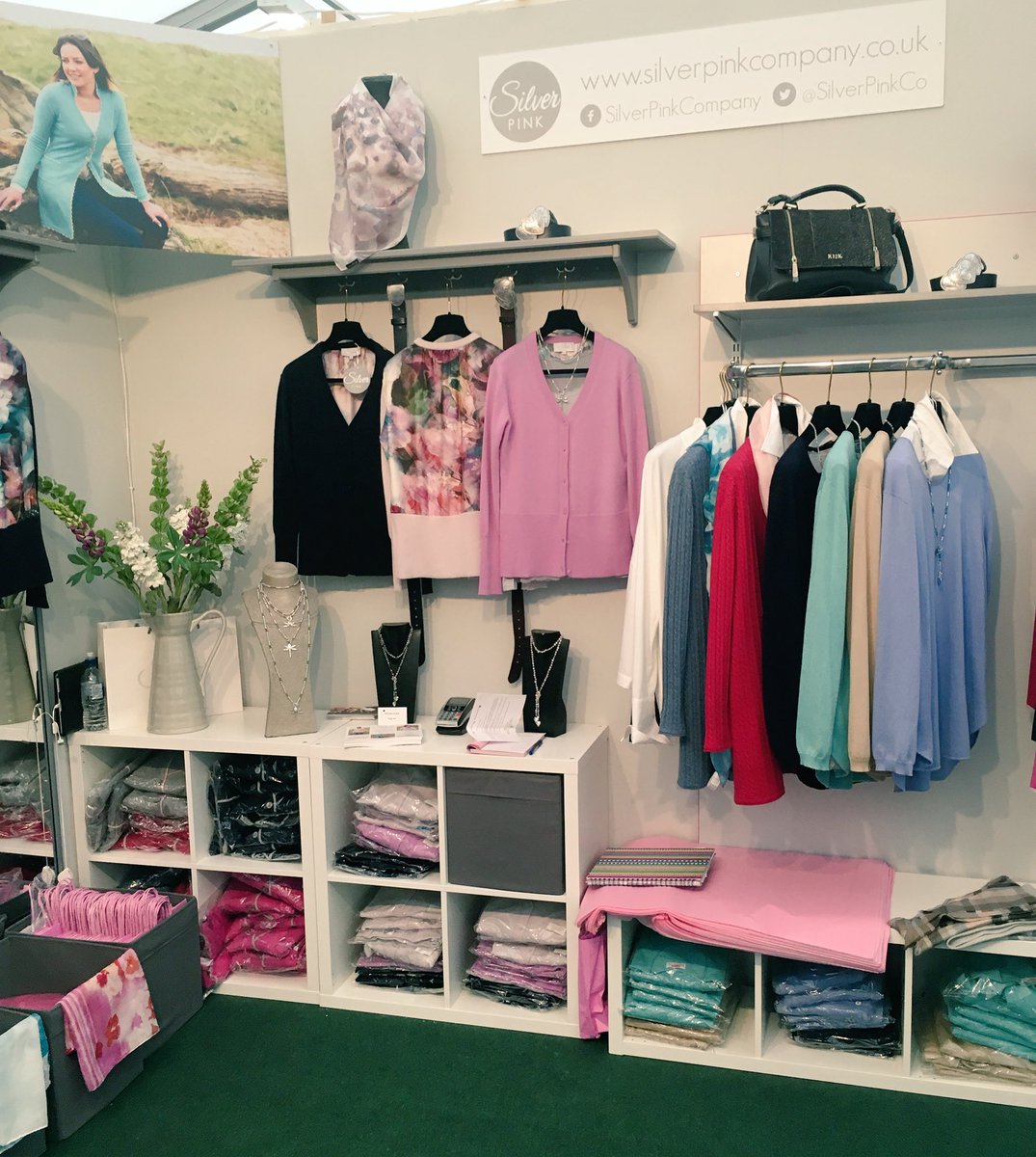 #HamptonCourtFlowerShow <a href="/CLFairs/">Country Living Christmas Fairs</a> Pavilion #CLontheroad  See us @SilverPinkCo stand CLM894