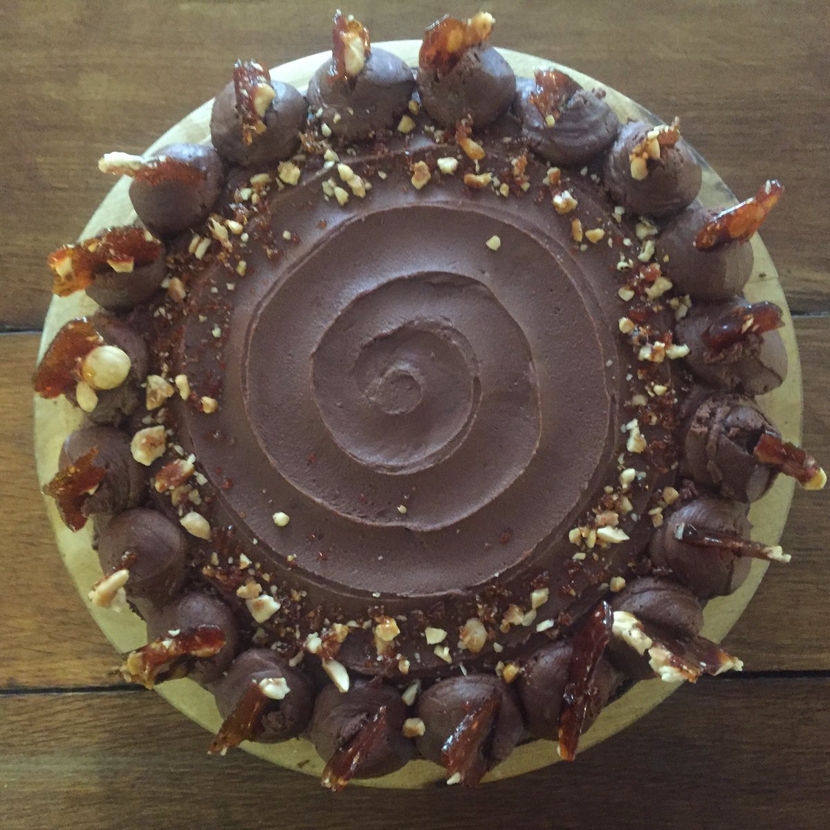 Fourandtwenty2's tweet photo. #chocolate peanut brittle cake @PurbeckFoodie #DorsetHour @westdorsetfoodi @F00DP0RN https://t.co/b2mlJcdtjt