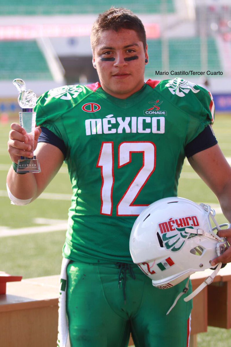 Tercer_Cuarto's tweet photo. Video: palabras de @AlexMVP_12 tras ser nombrado MVP al vencer a Austria en #Harbin2016  https://t.co/BCVtit1fna 🏈📲 https://t.co/E61XlKz92C
