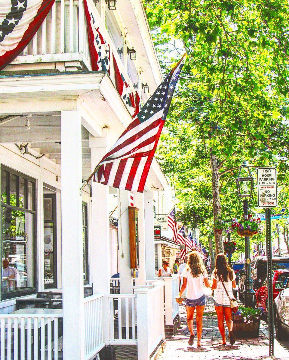 AfricanCocktail's tweet photo. Happy Fourth of July America ๐บ๐ธ #fearlesslyfree https://t.co/nEx9TrVTsH