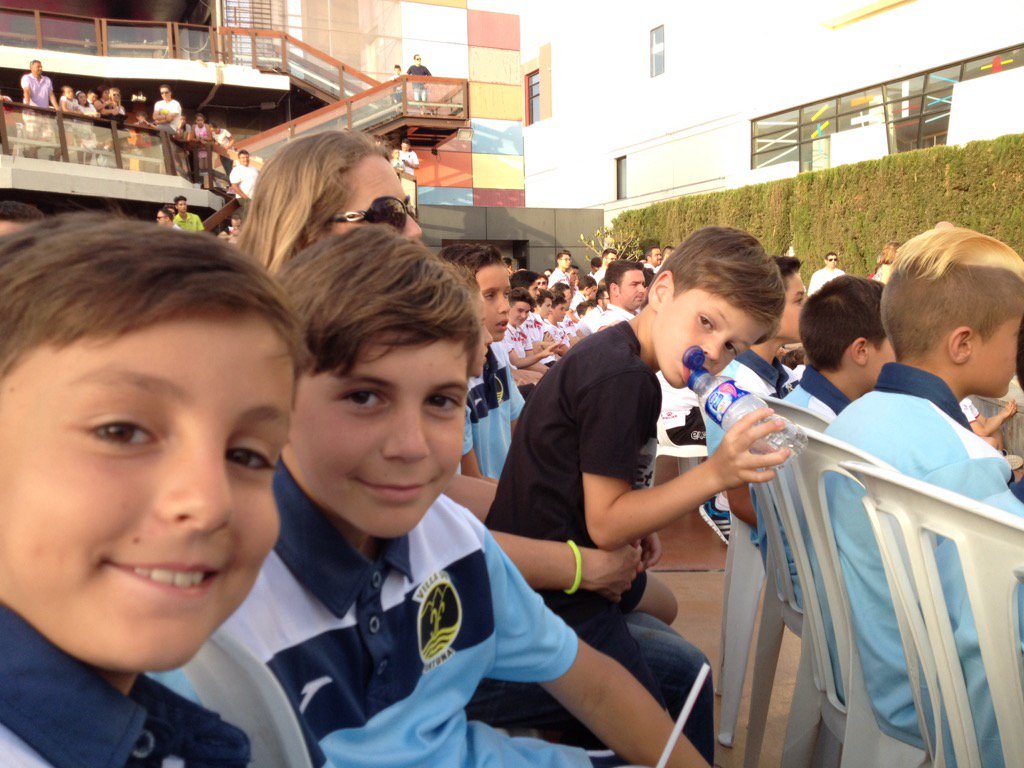 CandyfromSpain's tweet image. #galaffrm2016