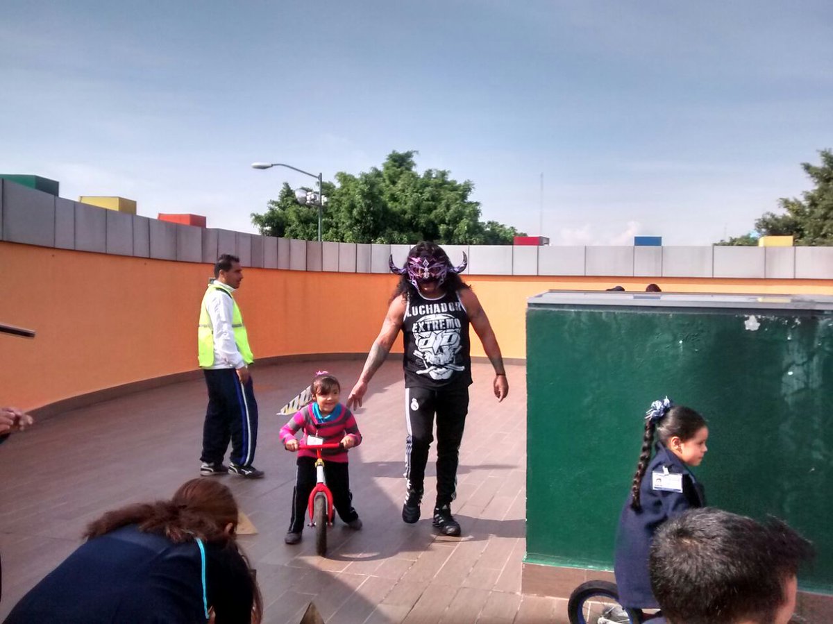 BJAlcaldia's tweet photo. Alumnos de #CENDIBJ Manuel Gómez Morín realizaron activación física y aprendieron andar en bicicleta. https://t.co/XVEmCxjJe3