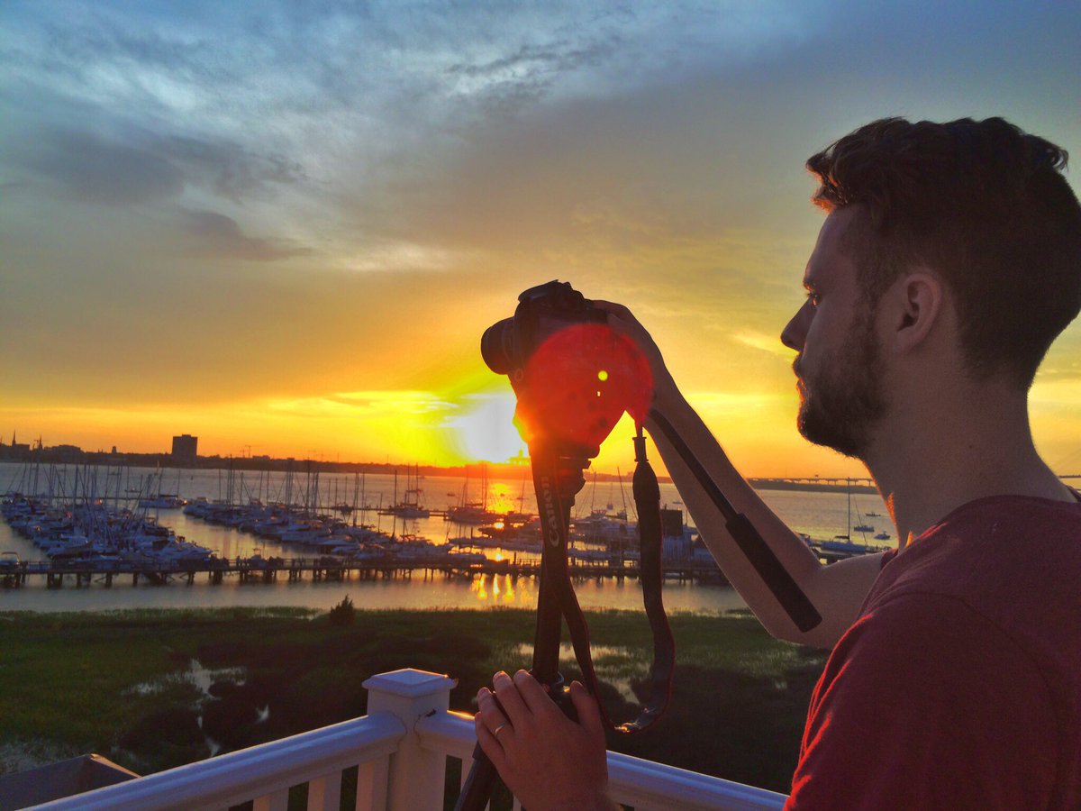 MonsterBear_'s tweet photo. It's a beautiful night for filming a #timelapse of the #fireworks at @Patriots_Point from @CHSHarborResort https://t.co/GQs4mpr7yM