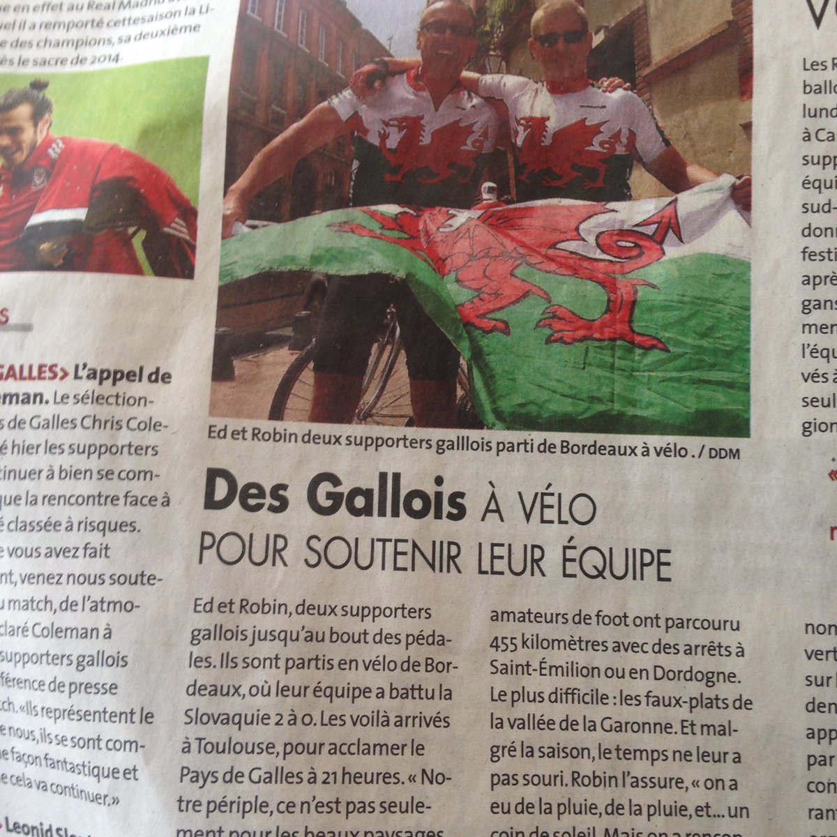 MusiqueGalloise's tweet photo. Ici...#TourdeFrance a la #Baledroed @WelshEuros #CymruAmByth https://t.co/57gWCqmTLI