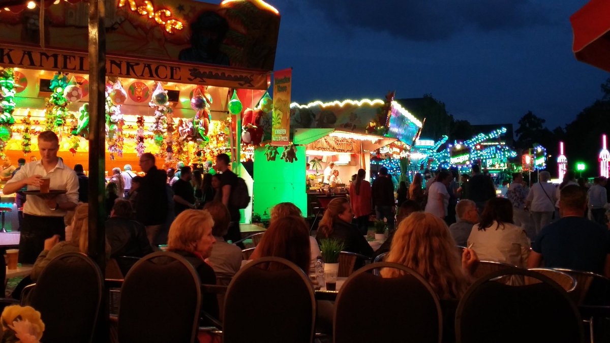 Kermis in Best. Gezellige drukte.