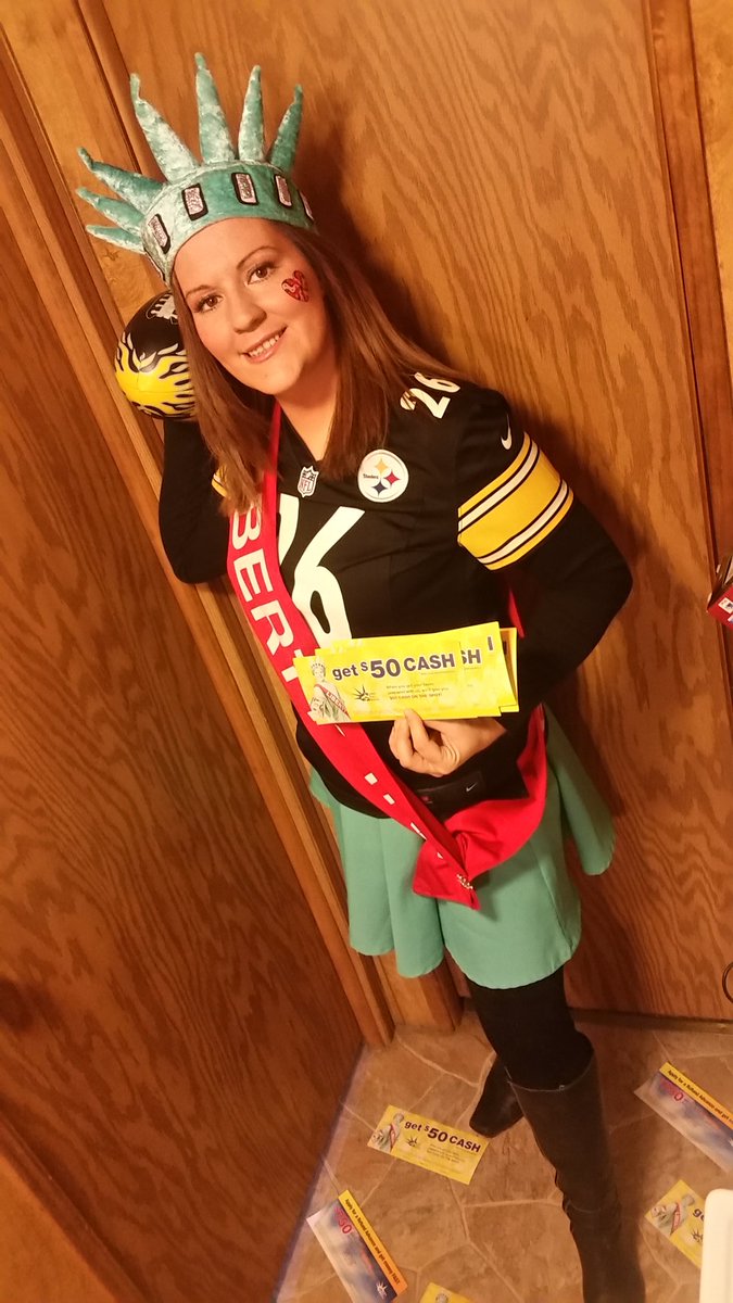 vanessawion1's tweet photo. @AntonioBrown84 #4thdressed https://t.co/UZ5D1QoMfS