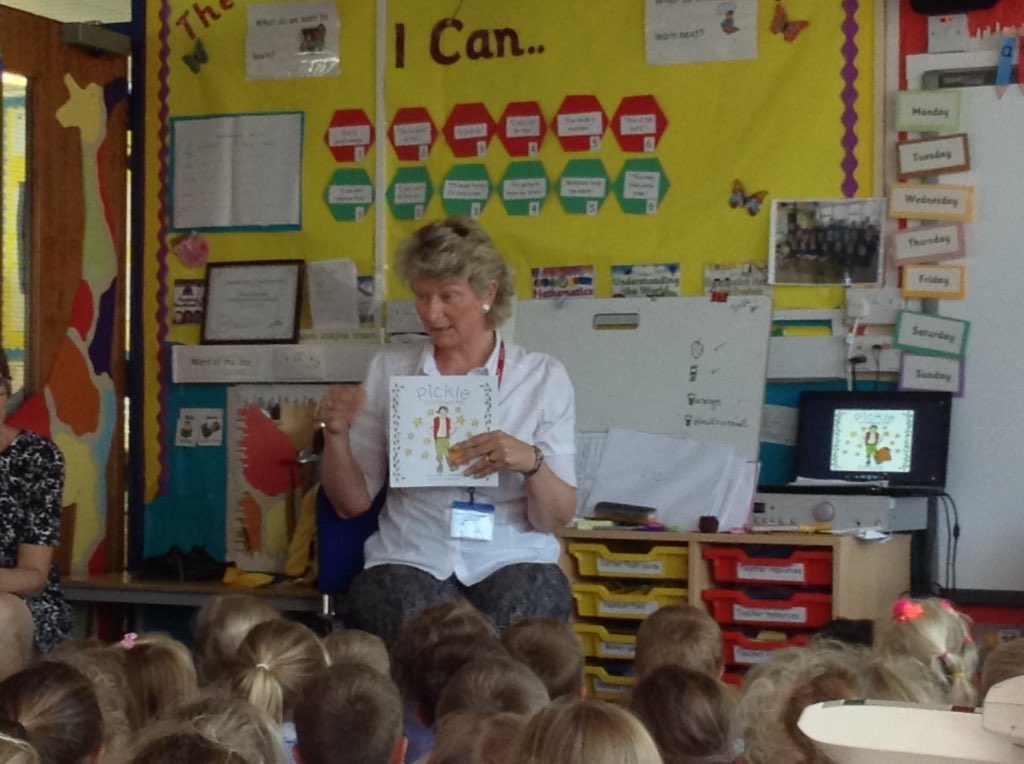 PickleChristmas's tweet photo. It was wonderful to have so many children in class today reliving the story of Pickle @HamfordPrimary https://t.co/xZhgYx5vKa