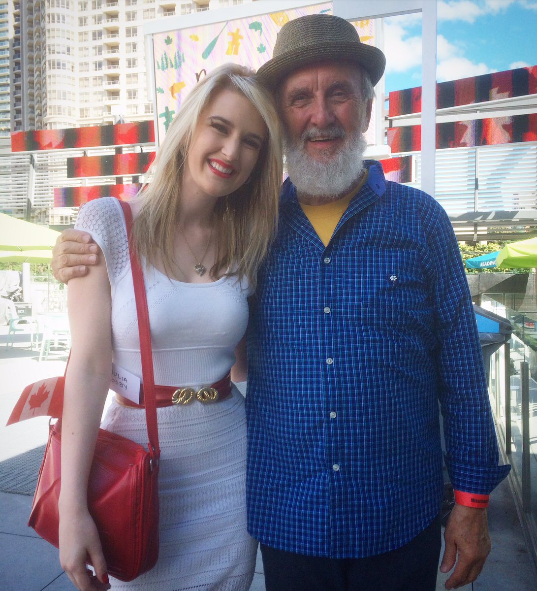 julia_cosby's tweet photo. @PennerFred FUN TIMES with Fred Penner! Is it just me or could he be Fashion Santa 2.0 #fredpenner #canadaday2016 https://t.co/5DujvuHsZA