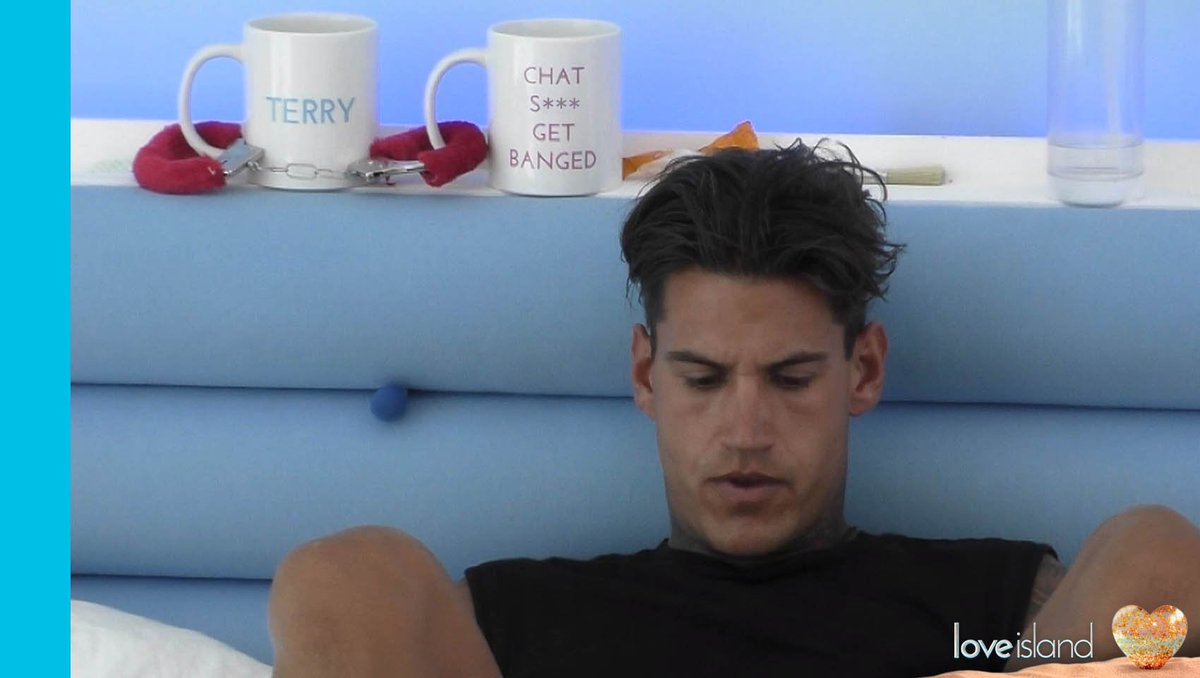 He just got busted by Malin. Here's a mug shot of Terry. HA! A MUG SHOT! *whistles* TAAAAAXI! 🚕 #LoveIsland 🌴