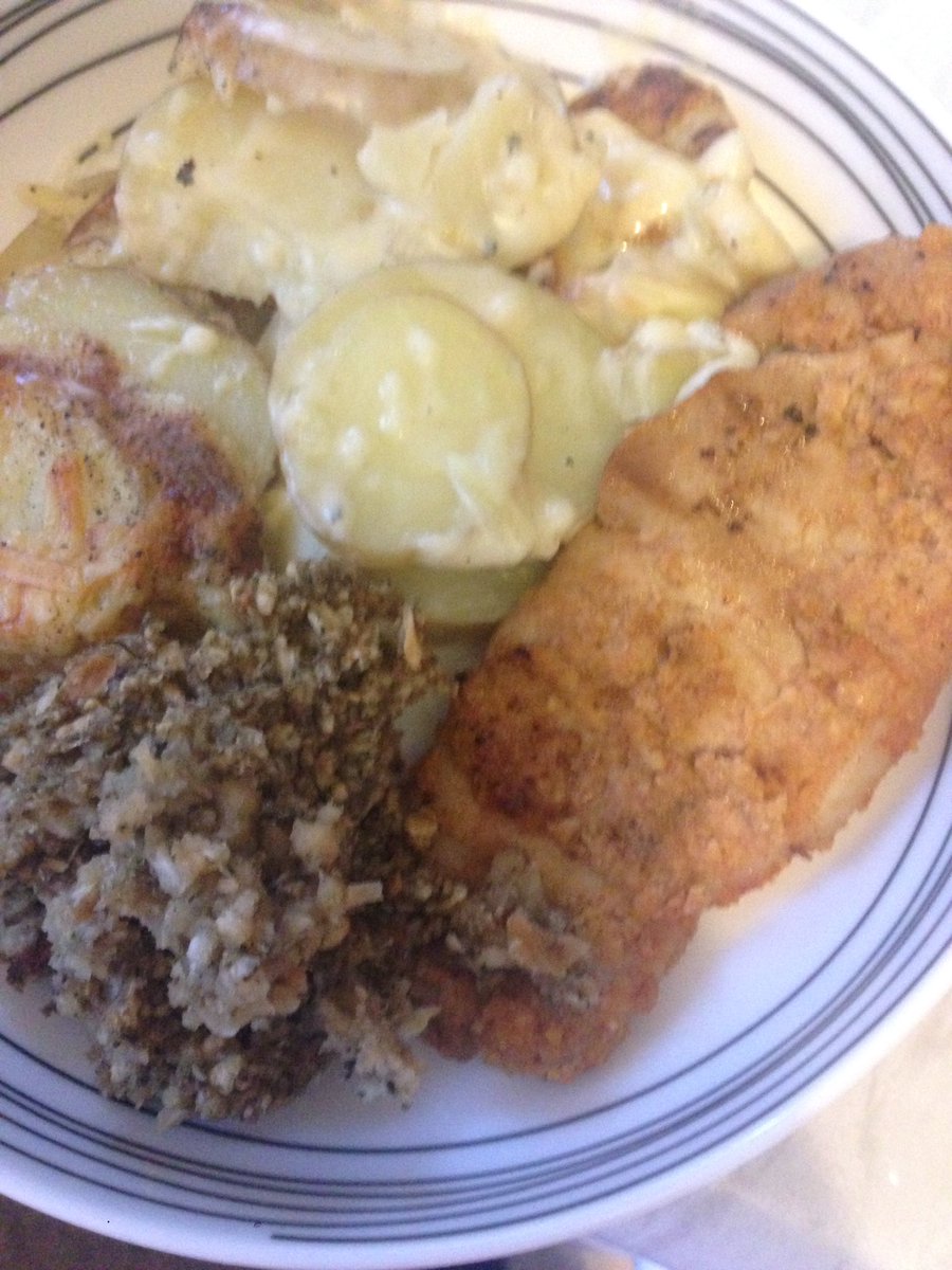 NatHotma's tweet photo. #marinade #pork #breaded #stuffing #dauphinoisepotatoes #creamy #cheese #foodiechats #bluecheese #foodporn #lush https://t.co/YTeDWafdQv