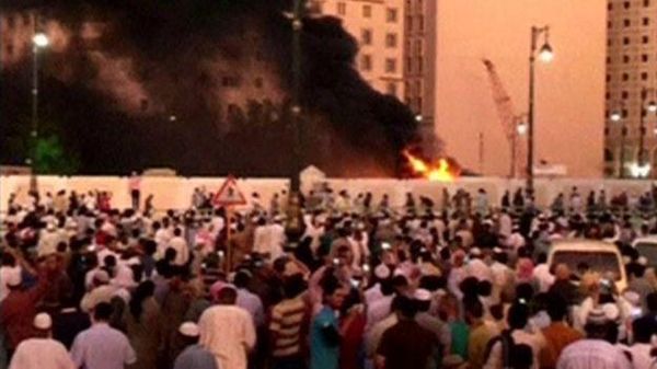 detikcom's tweet photo. Selain di Madinah, Bom Bunuh Diri Juga Meledak di Qatif dan Jeddah #PrayForMadinah https://t.co/AIPfqkU9yY https://t.co/OuhEVDMcS6