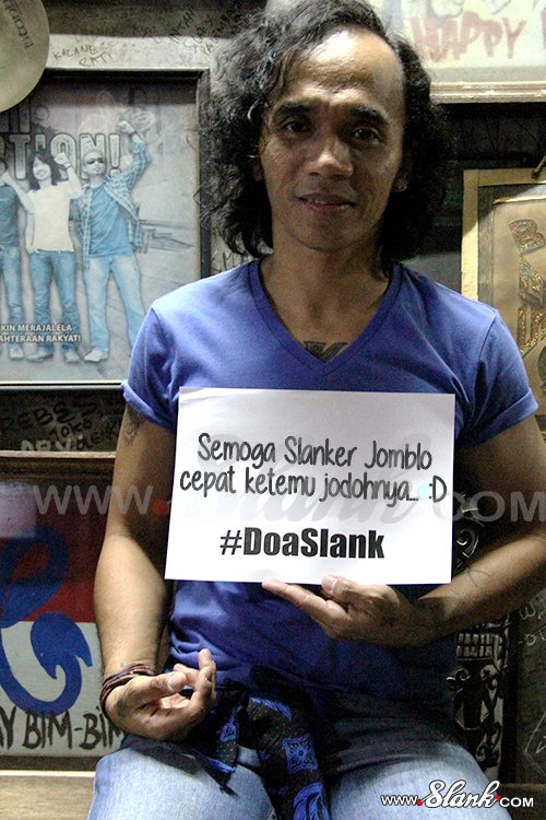 Selamat sahur, jgn lupa doa dulu! #DoaSlank semoga jelang hari raya,  Slankers nggak jomblo lagi ya 😅