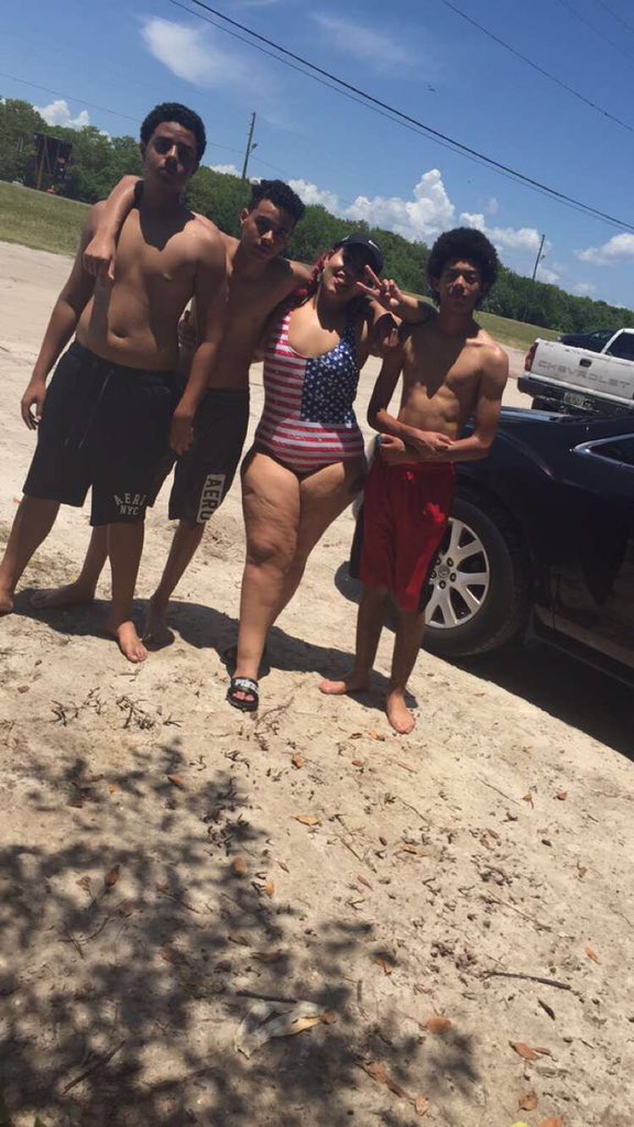 RiveraFelisha's tweet photo. Happy 4th ✨🏖🇺🇸 https://t.co/ZnpWMbr6aw