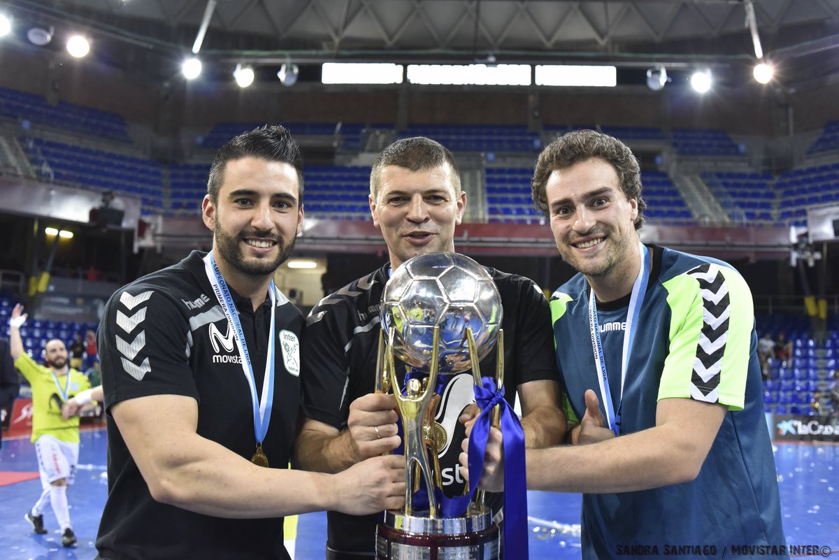 josecadelgado's tweet photo. Los otros equipazos de @InterMovistar. Los fisios, liderados por @joseprietofisio, han ganado la Liga a las lesiones https://t.co/VtRVORBnKa