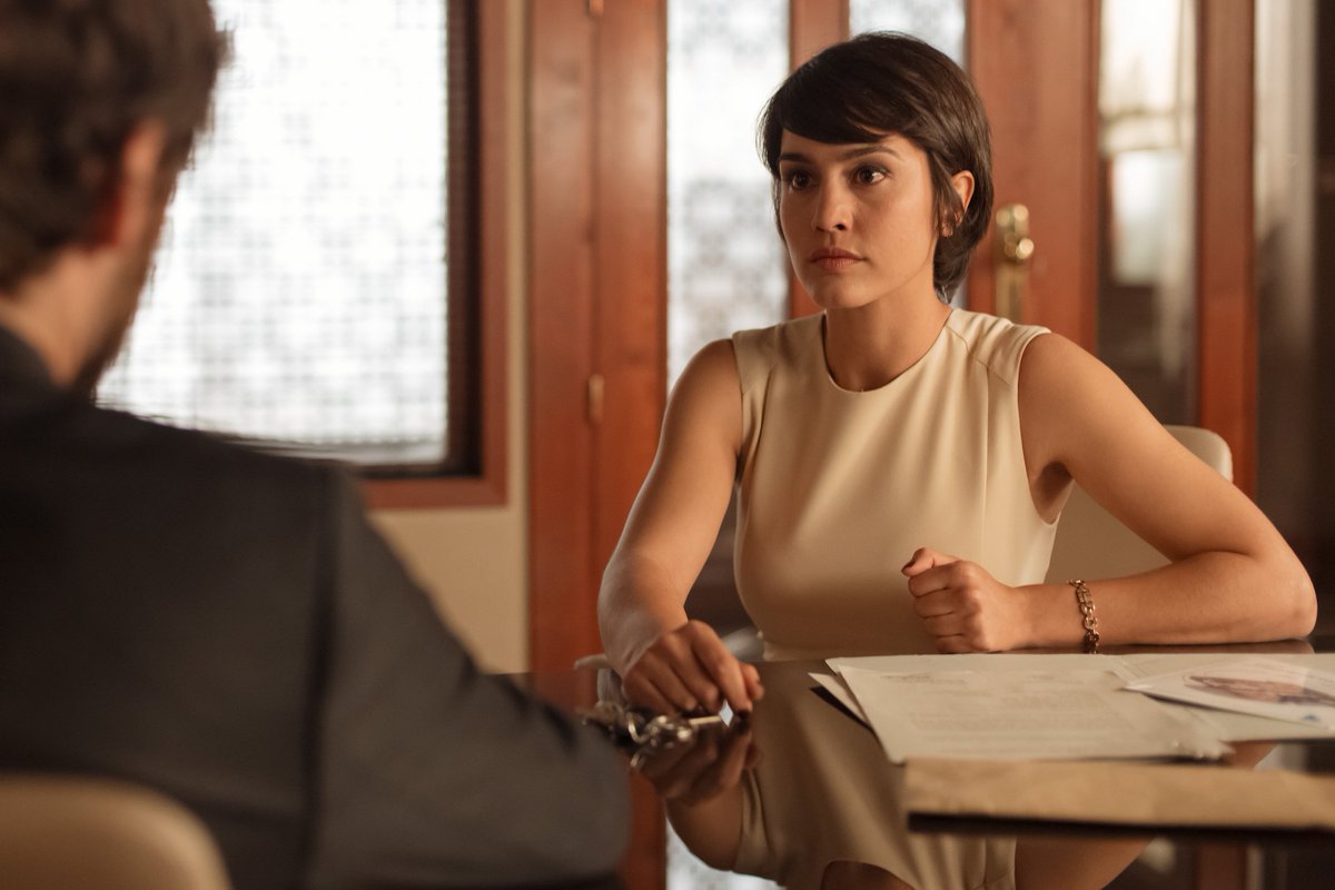 Eduardo (<a href="/RaulArevaloZ/">Raúl Arévalo Zorzo</a>): "¿Has sentido algo alguna vez?" #LaEmbajada10