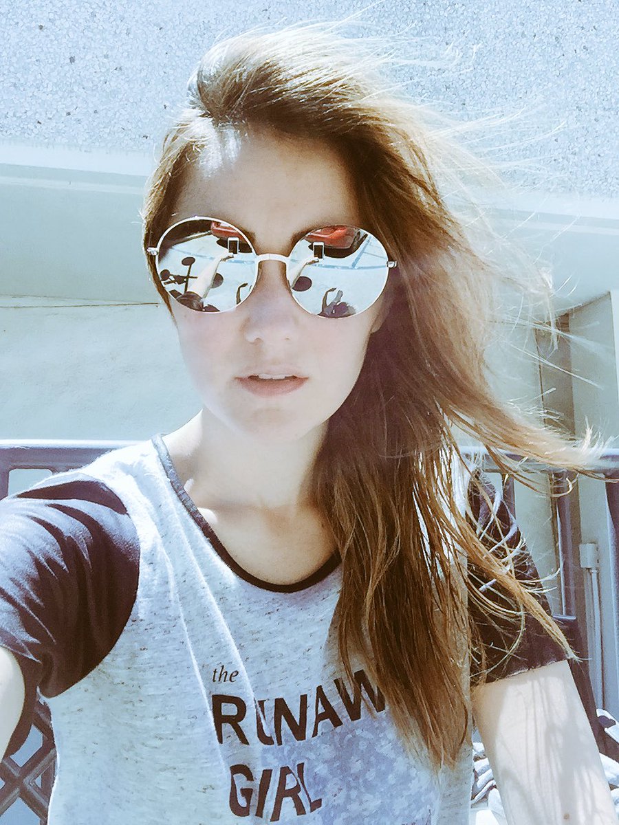 DulceMaria's tweet photo. Hoy empezaremos a grabar mi 3er disco!! 🎤🎤 lGracias por ser parte de este sueño y por todo su apoyo🙌🏼🎤❤️ https://t.co/uUV1nWEEOU
