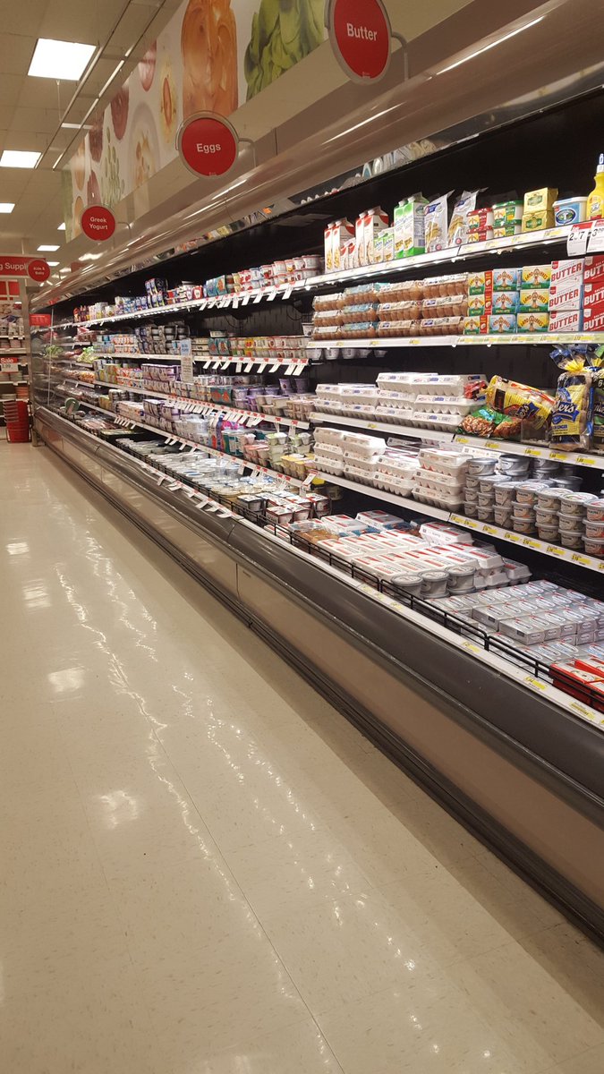 Simeone044's tweet photo. T-918's Jeff W. getting his morning zone on! Prepping for todays 4th of July $10 off $50 Grocery deal! @PaulJJaeger https://t.co/Nhvq1YCqNc