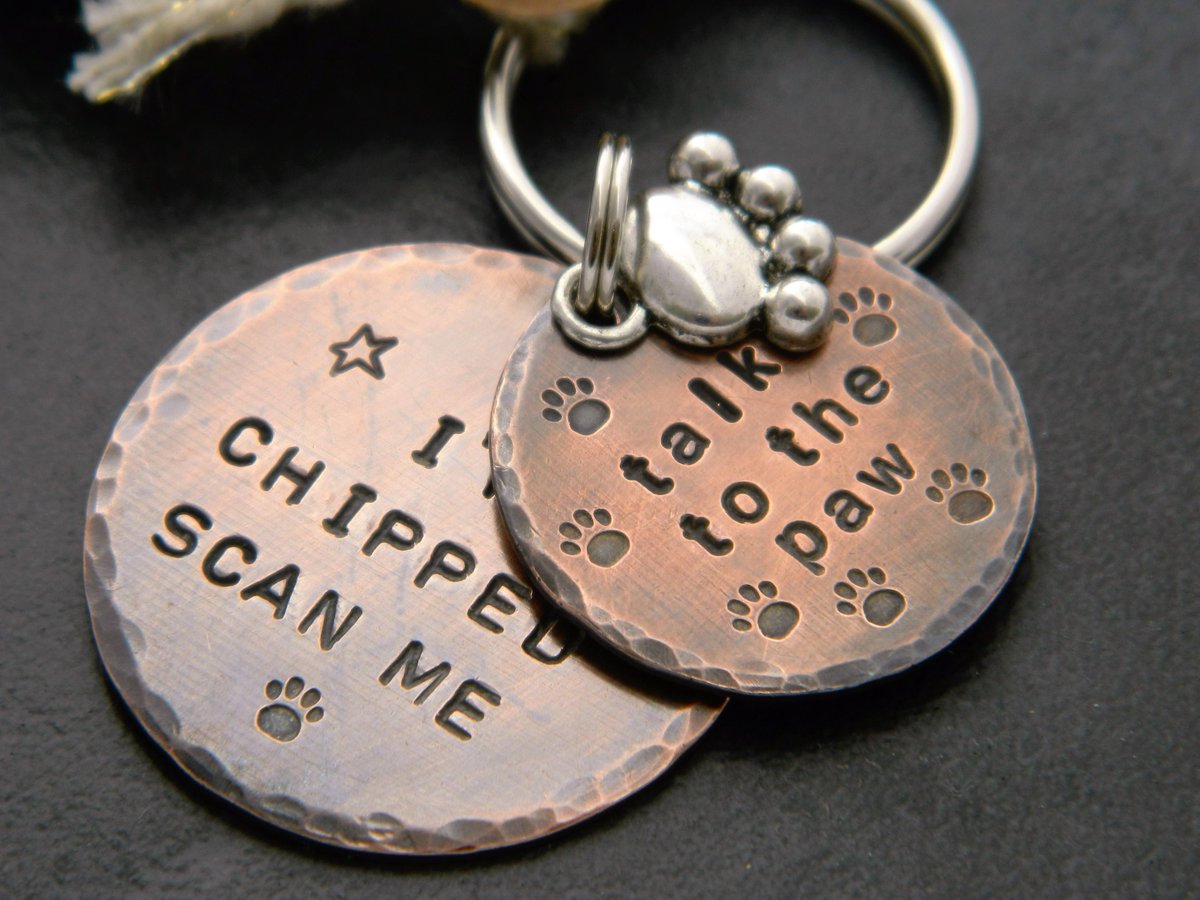 BarkingMadTags's tweet photo. New dog tag listed on Etsy....talk to the paw! https://t.co/xdoEh6iC4q https://t.co/afeLfiwwdl