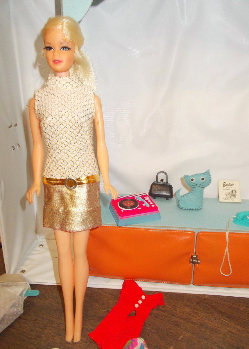 CollinsAuction tweet picture