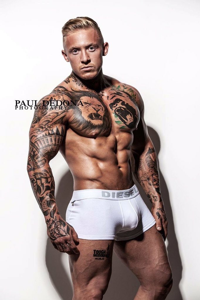 WomensEyeCandy1's tweet photo. Ladies it's #blondeadonis @Jones92Aaron looking extra hot in these sexy @pauldedona shots! Give him a cheeky follow! https://t.co/CkRzIsaH5Q