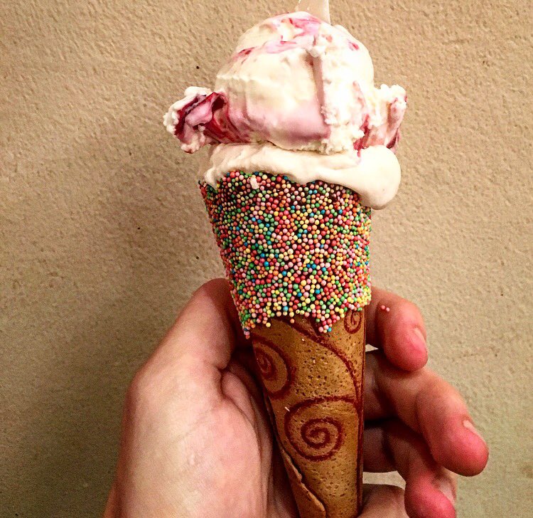 Sometimes #gelato will only do on a Monday night. <a href="/ScoopGelato/">Scoop</a> saves the day with amereno &amp; hazelnut