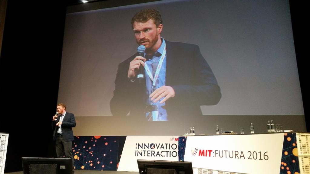 BUVUSev's tweet photo. Impressionen #MITfutura 2016 @FlyNexGmbH @CH_CONSULT @SPECTAIR_GROUP #DINeV - P. Altmaier, Chef d. Bundeskanlzeramts https://t.co/hWVf9yZUbj