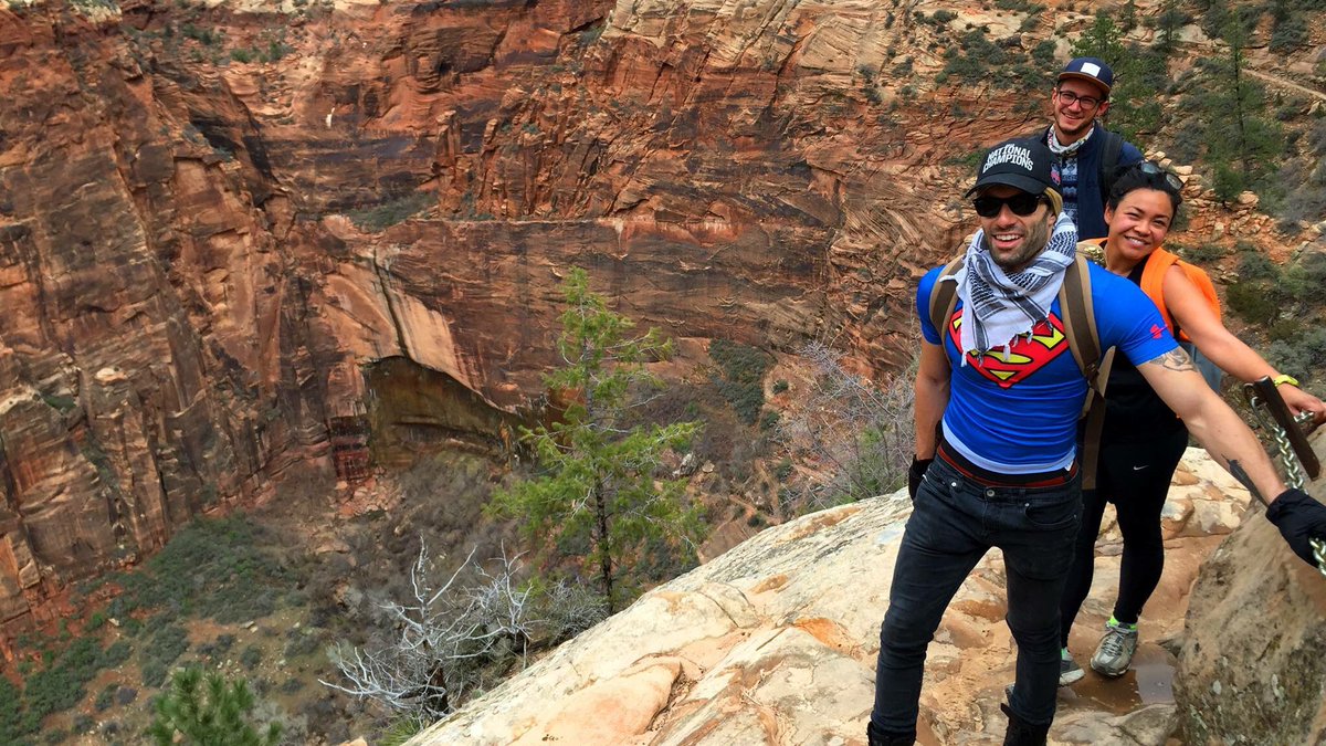 alivingwillblog's tweet photo. finally ready to share some photos from our trip to @ZionNPS! post following soon! https://t.co/nUqpY91v1E