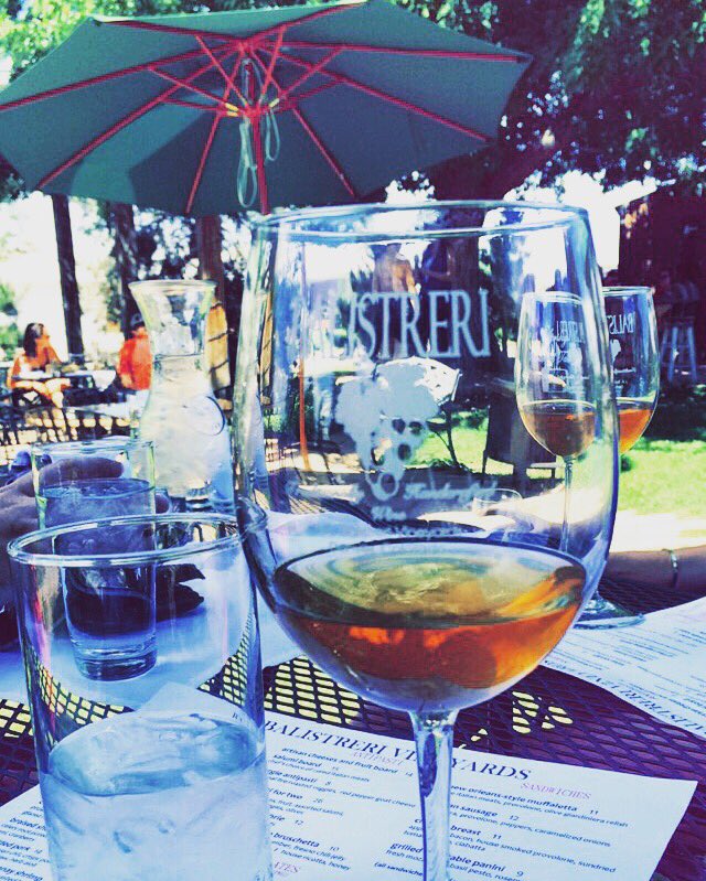 MoGoodale's tweet photo. Rosé, White &amp; Blue 🍷🇺🇸 #4thOfJuly #BalistreriWinery https://t.co/Zdpn5BR2mT