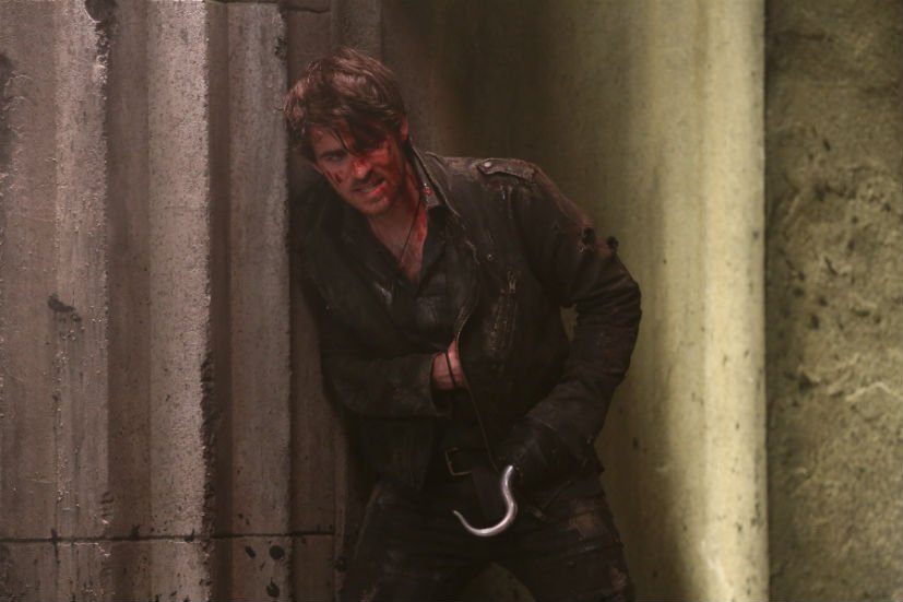 SherlOuat's tweet photo. RT if you cried as I did when you saw this #colinodonoghue
#OnceUponATime #SaveHook https://t.co/OYBiwHdJ6U