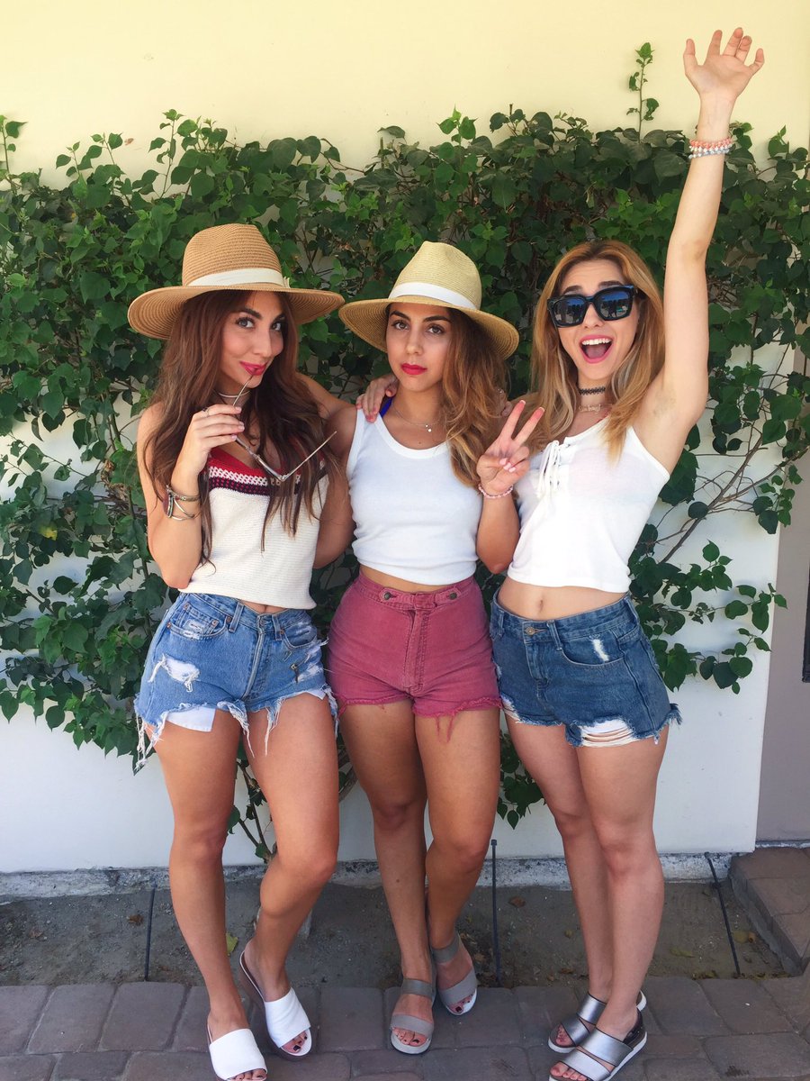 PETRELsisters's tweet photo. happy 4th 🇺🇸🇺🇸🇺🇸 https://t.co/4opBIJZK6Z