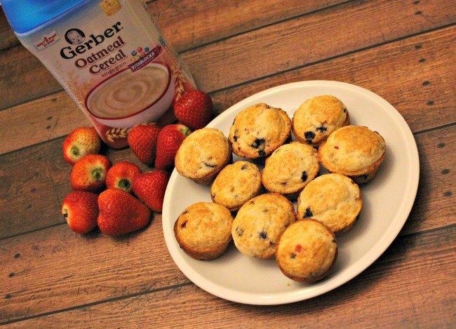 katbalogger's tweet photo. Strawberry and Blueberry Pancake Muffins #Recipe with Gerber #CookingwithGerber #ad https://t.co/T1MHqymDQ0 https://t.co/KVn1sELSp4