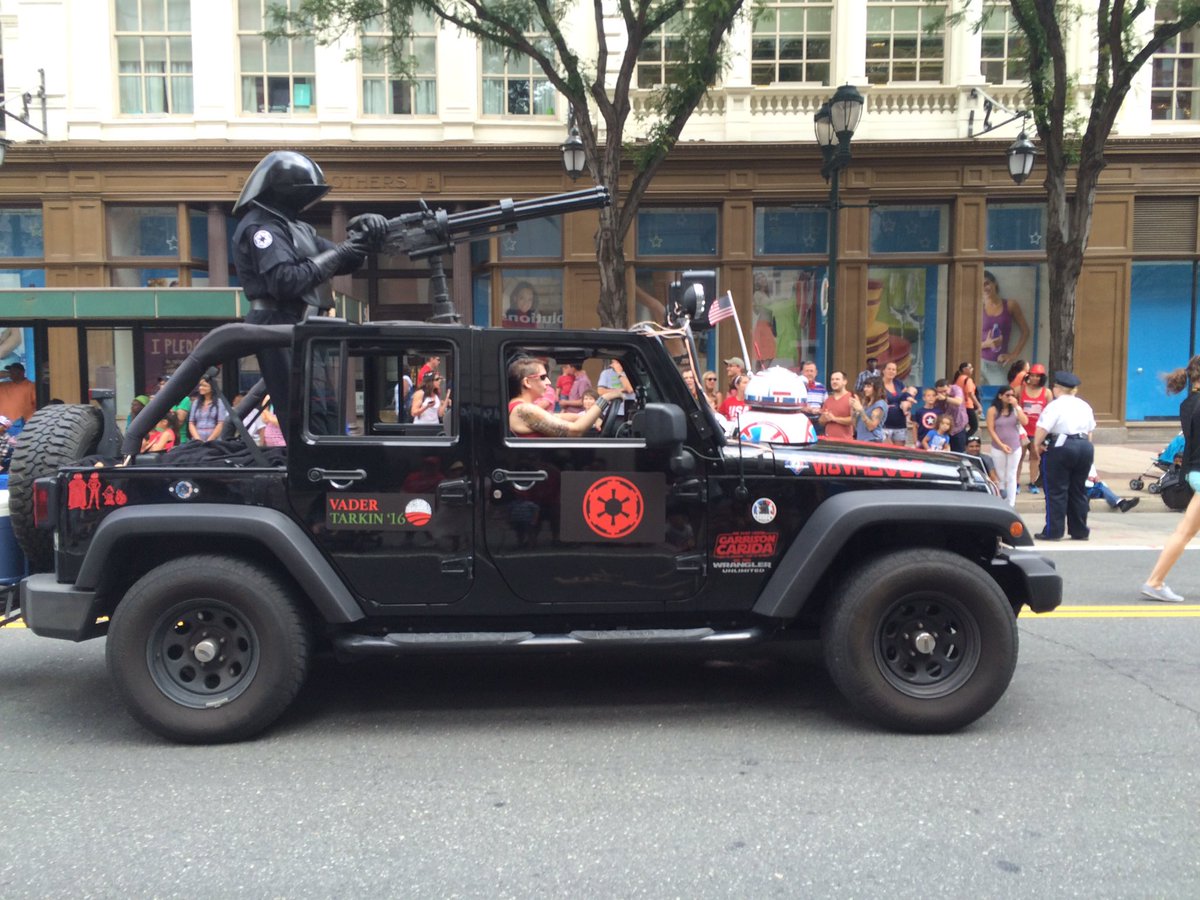 R2sDreamJournal's tweet photo. Dreamed that some people I know marched in an Independence Day parade in Philadelphia. https://t.co/59GxtJNwyo