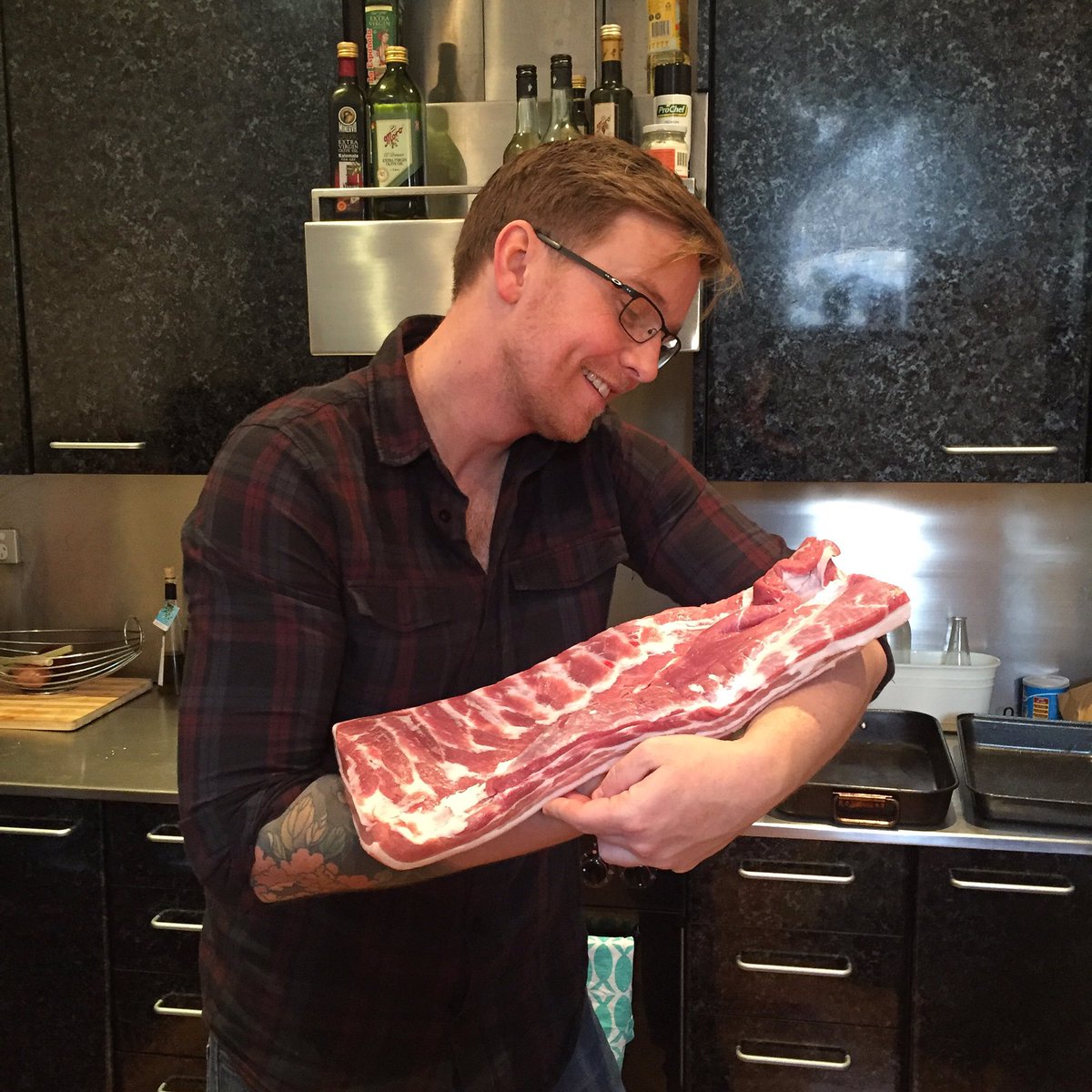 scottyrose's tweet photo. Treating this pork belly with the respect it deserves. #porkbelly #meat https://t.co/eLODt9LVb7